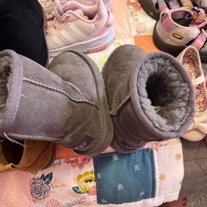 Grey uggs size 8